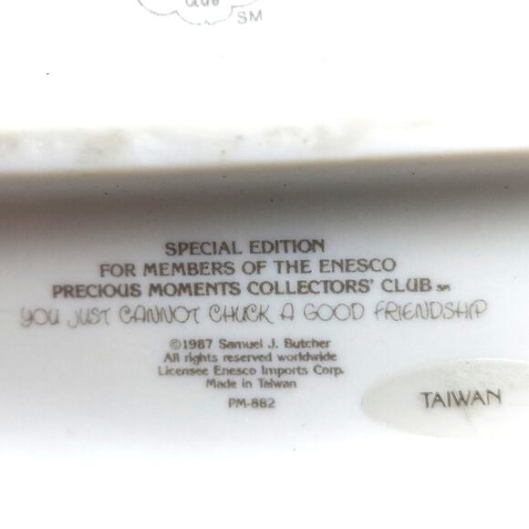 Precious Moments (1987) "You Cannot Just Chuck A Good Friendship" Figurine - Picture 6 of 6